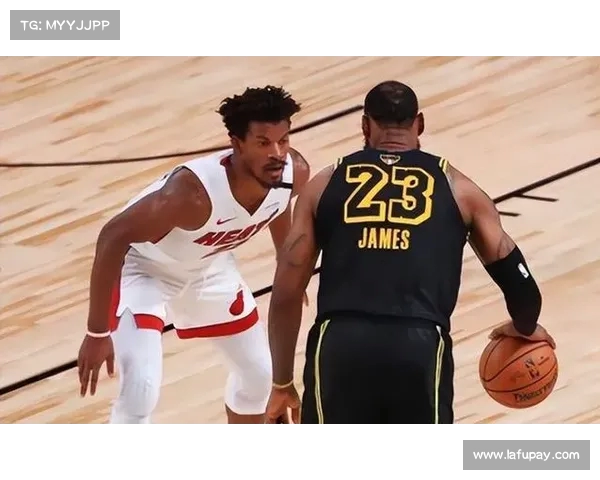 《重温经典对决精彩瞬间 NBA回放带你回顾历史巅峰时刻》 《重温经典对决精彩瞬间 NBA回放带你回顾历史巅峰时刻》